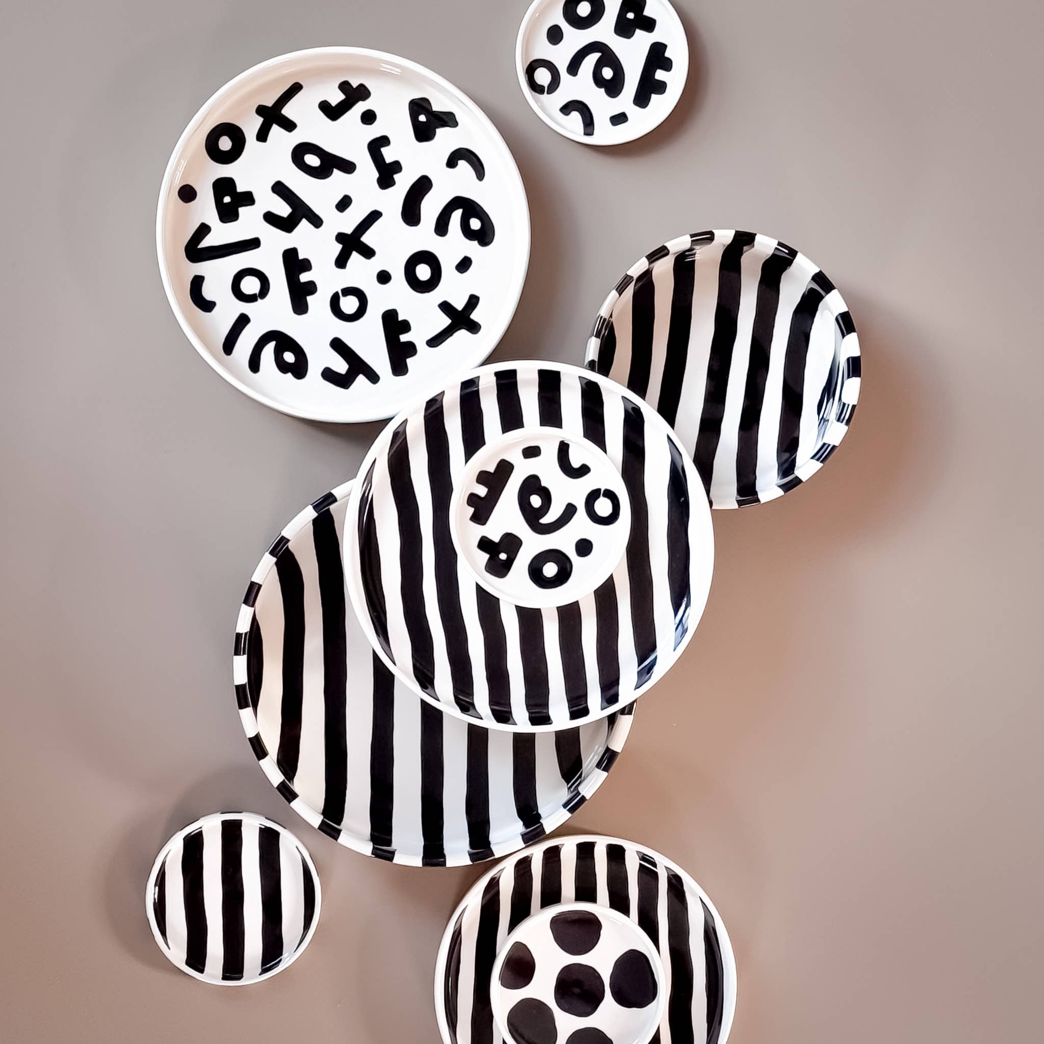 Small plate Stripes - vulcano black