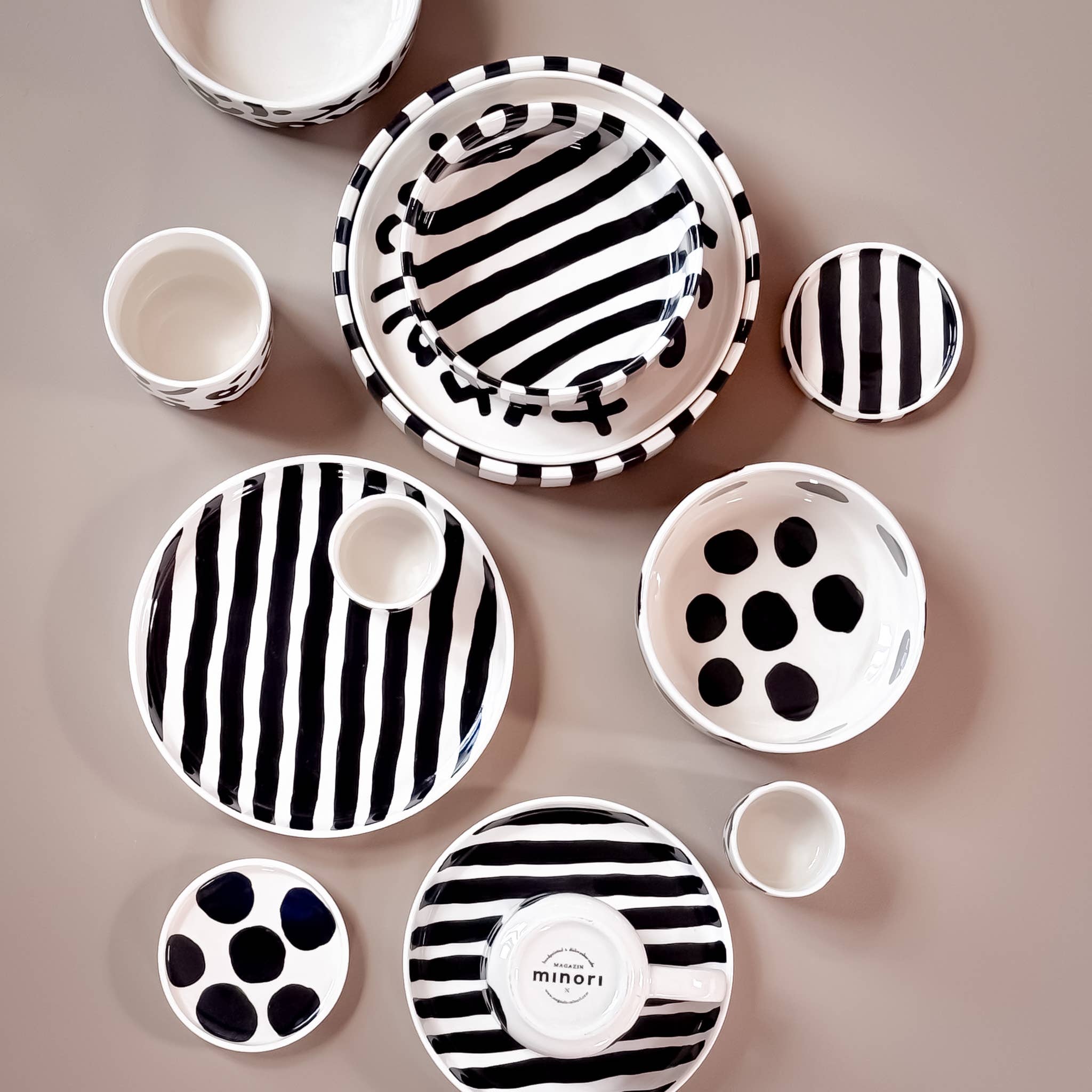 Small plate Stripes - vulcano black