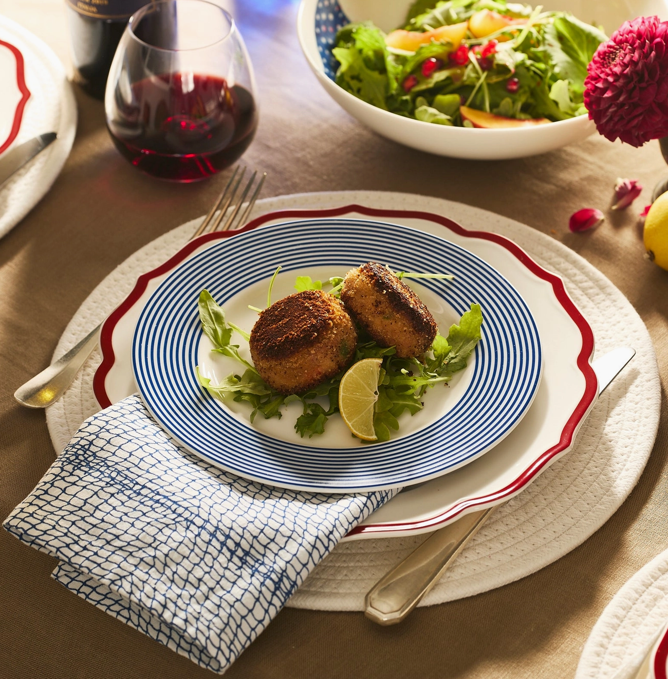 Stella Scalloped Crimson Dinner Plate