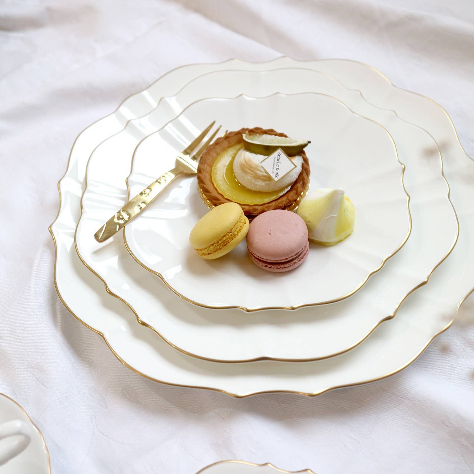 Amelie - 10.5" Dinner Plate - Brushed Gold