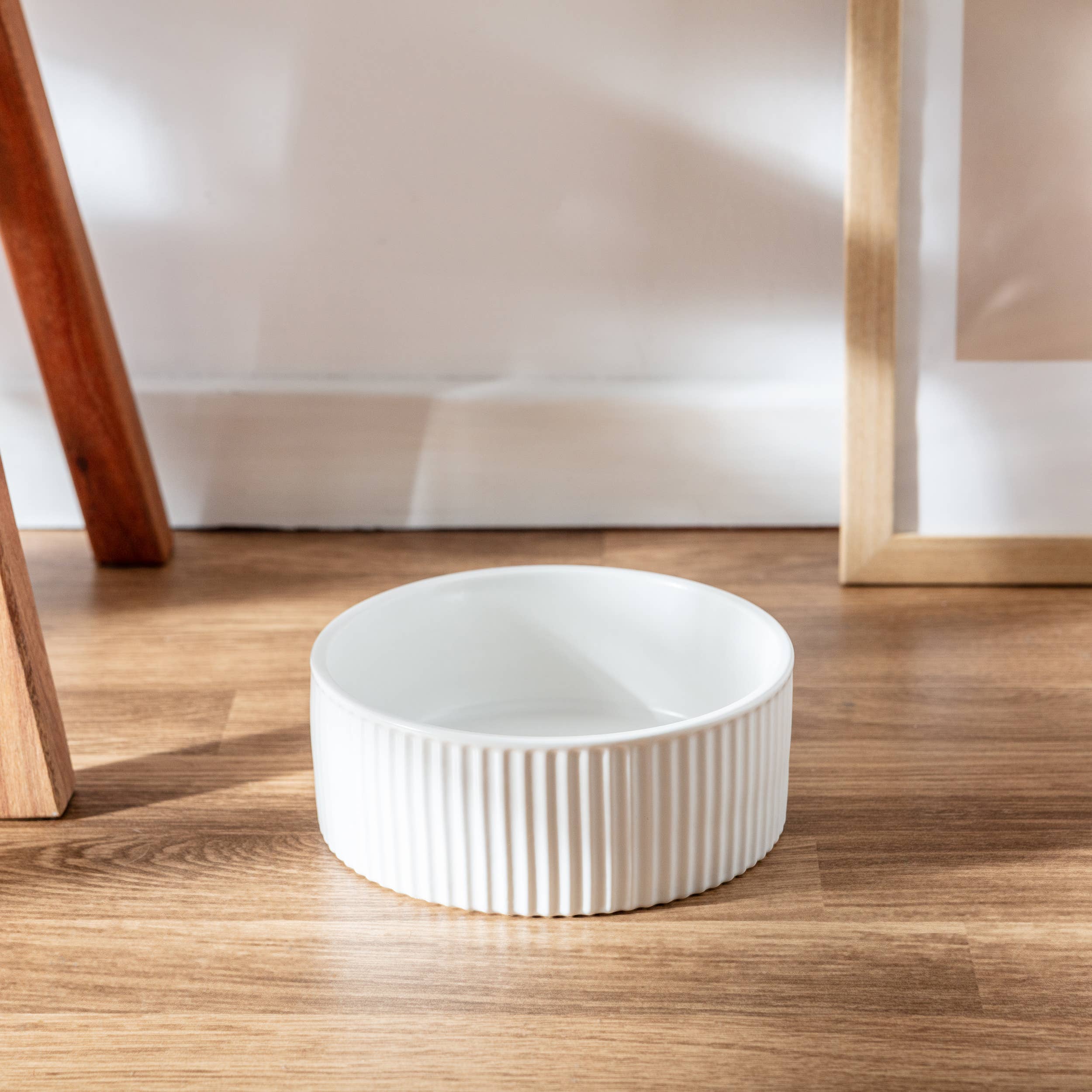 JARDIN Ribbed Pet Bowl Collection – Modern Matte Exterior